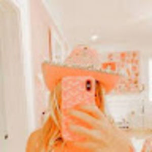 Meet your Posher, Sabrina